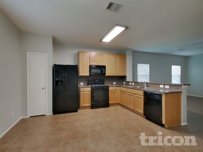 Photo - 130 Sacajewa Dr