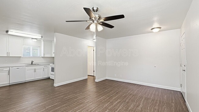 Building Photo - 2760 Coloma St Unit 03
