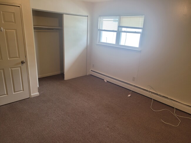 118 East 24th St Apartments