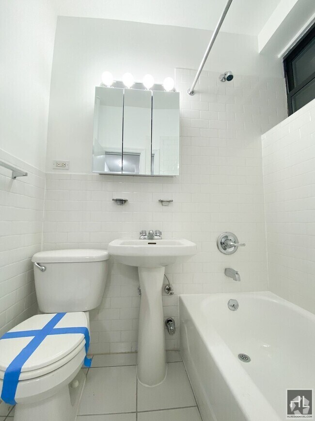 Building Photo - EAST 89 Rental