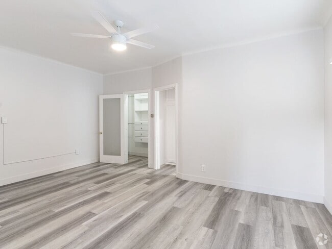 Building Photo - 608 W 6th St Rental