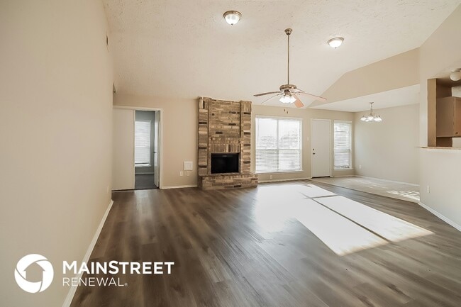 Photo - 7003 Oakmantle Dr