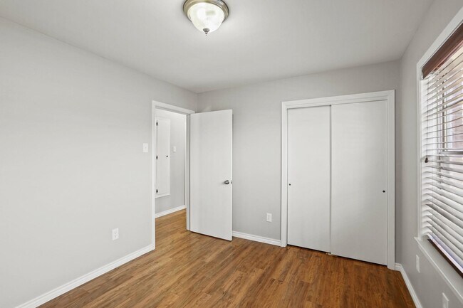 Photo - 7019 Langdon Ln