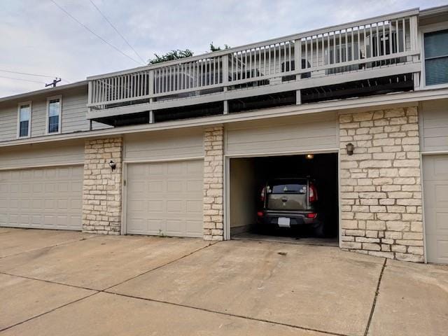 Photo - 639 W 31st St