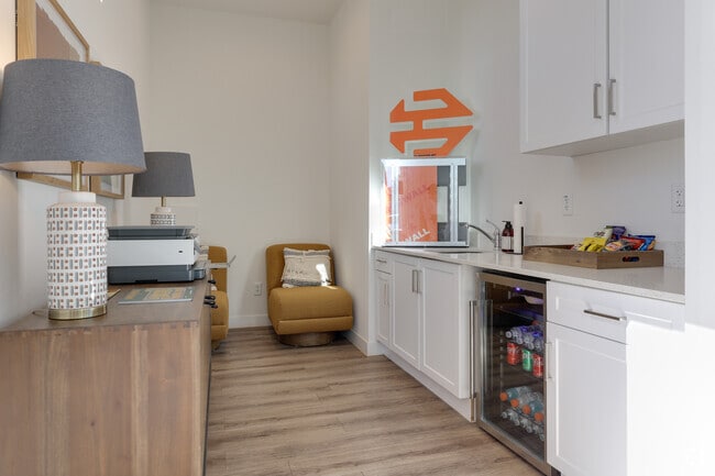 Leasing Office