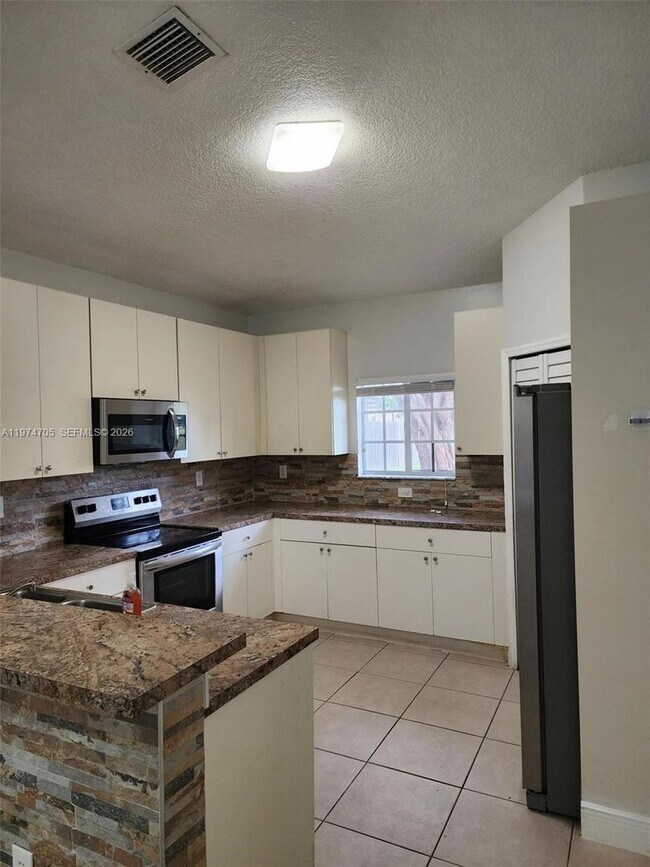 Photo - 1231 NE 32nd Ave