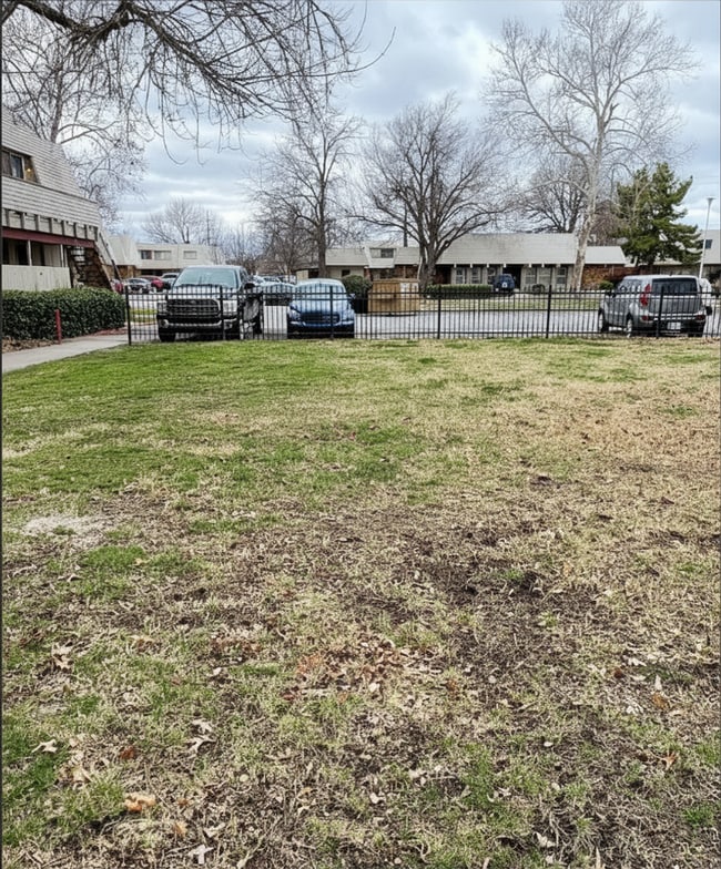 Photo - Spacious 2 Bed / 2 Bath Unit in Tulsa