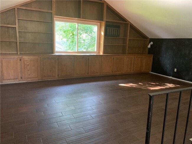 Photo - 6705 Woodcrest Dr