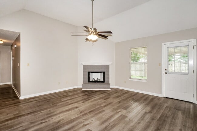 Photo - 9587 Daly Dr