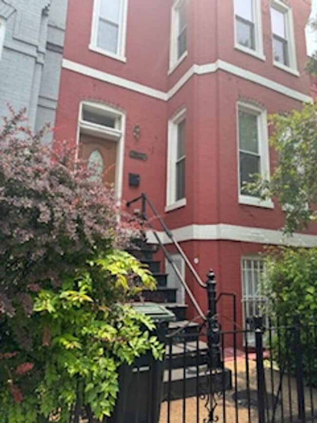 Building Photo - 1403 6th St NW Unit 1&2 Rental