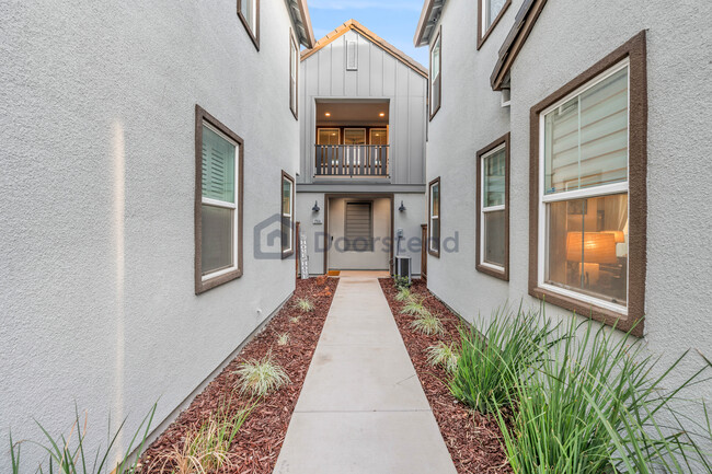 Photo - 17531 Beachwood Rd Condo