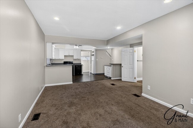 Photo - $1250 2 bedroom bungalow