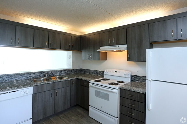 Photo - Tennis Towers Apartments