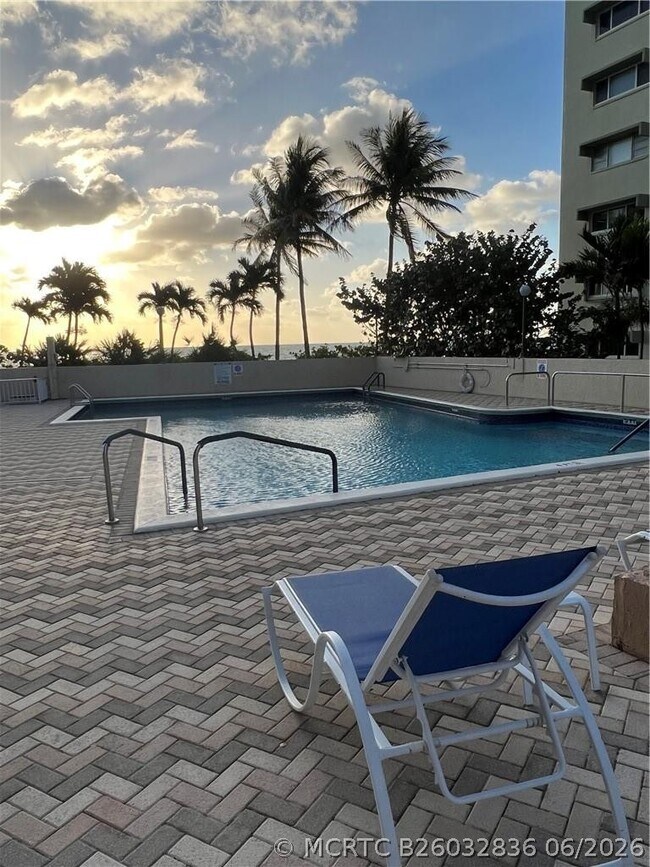 Building Photo - 1800 S Ocean Blvd Unit 501