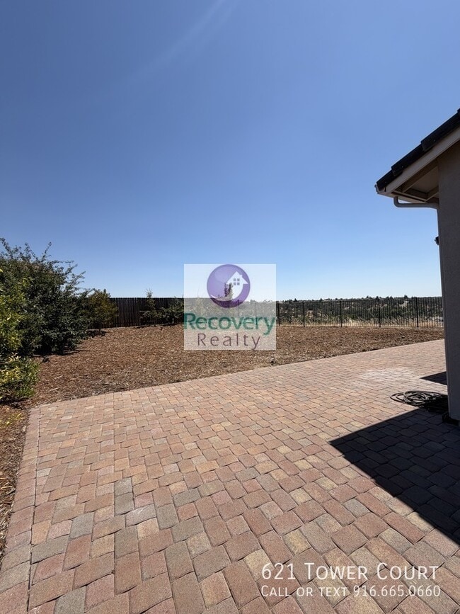 Photo - 621 Tower Ct