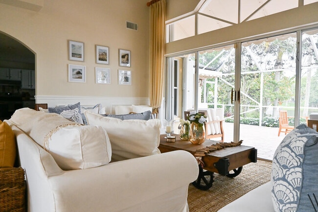 Photo - 12828 Meadowbreeze Dr