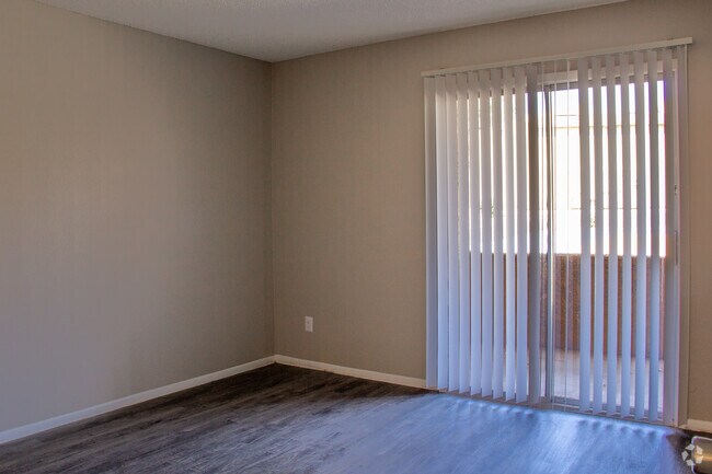 Renovado - 1 BD, 1 BA - 70 METROS CUADRADOS/750 PIES CUADRADOS - Copper Canyon