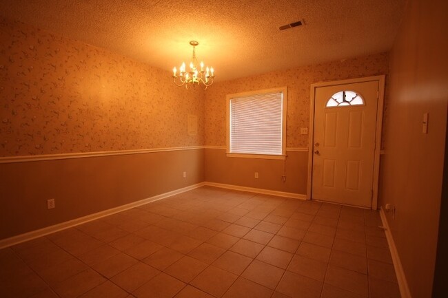 Photo - Large Townhouse in SE Huntsville