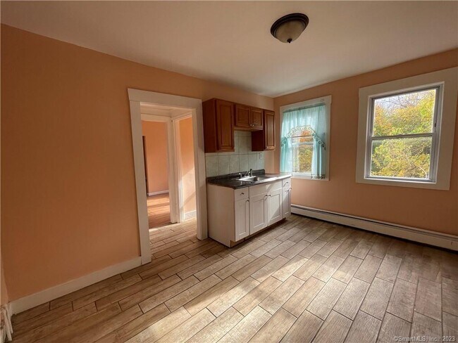 Photo - 145 Plaza Ave Unidad 3