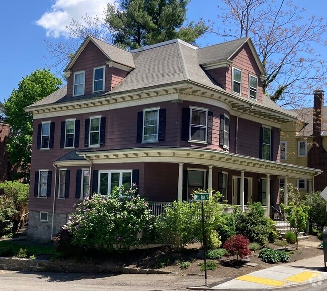 Building Photo - 23 Newtonville Ave Unit 1 Rental