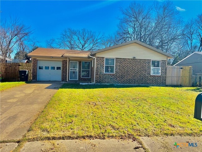 Building Photo - 1010 San Antonio St