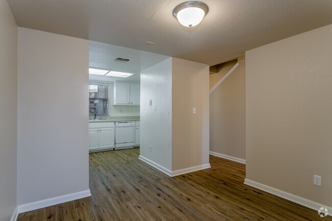 2BR, 1.5BA -1,013SF