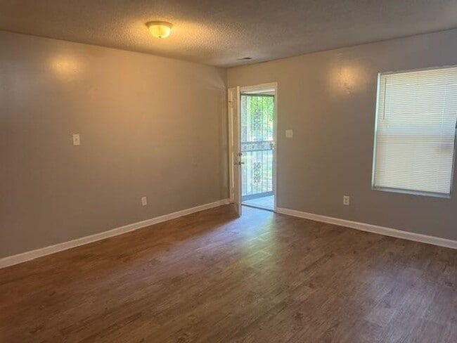 3241 Cedar Springs Dr