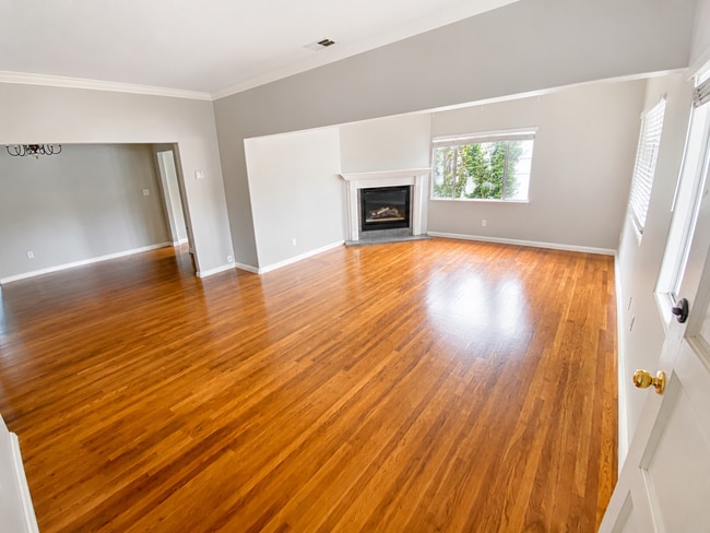 Photo - 4557 Edgeware Rd