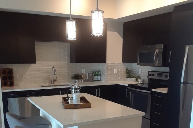 Photo - 253 NE 2nd St Unidad 1607