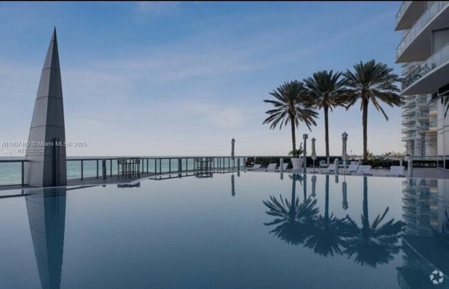 Building Photo - 17121 Collins Ave Unit 2704 Rental