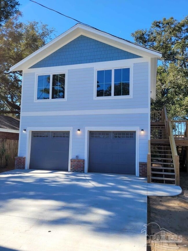 Building Photo - 1523 E Moreno St Rental