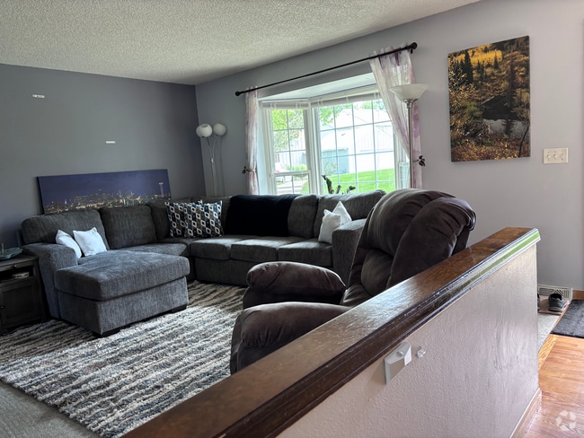 Building Photo - 2433 E Fremont Ct Rental
