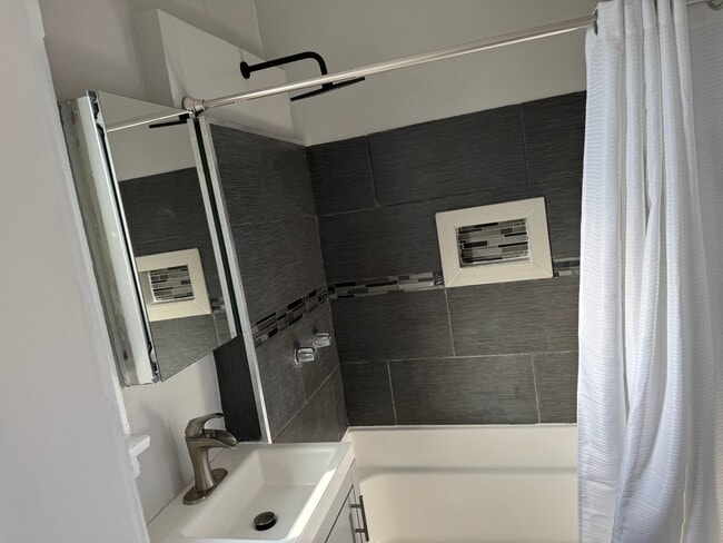 Photo - 5919 Lexington Ave Unit 5919 Lexington Ave