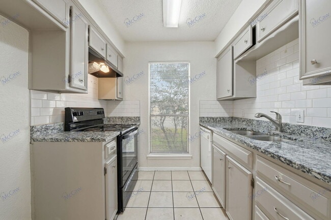 Photo - 2728 Westchester Dr