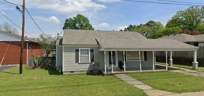 Building Photo - 704 N Maple St