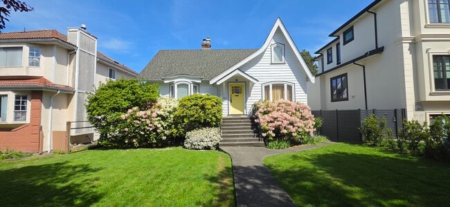 1969 43rd Av W