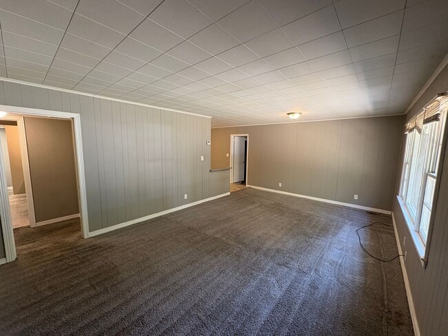 1403 40th E Wy