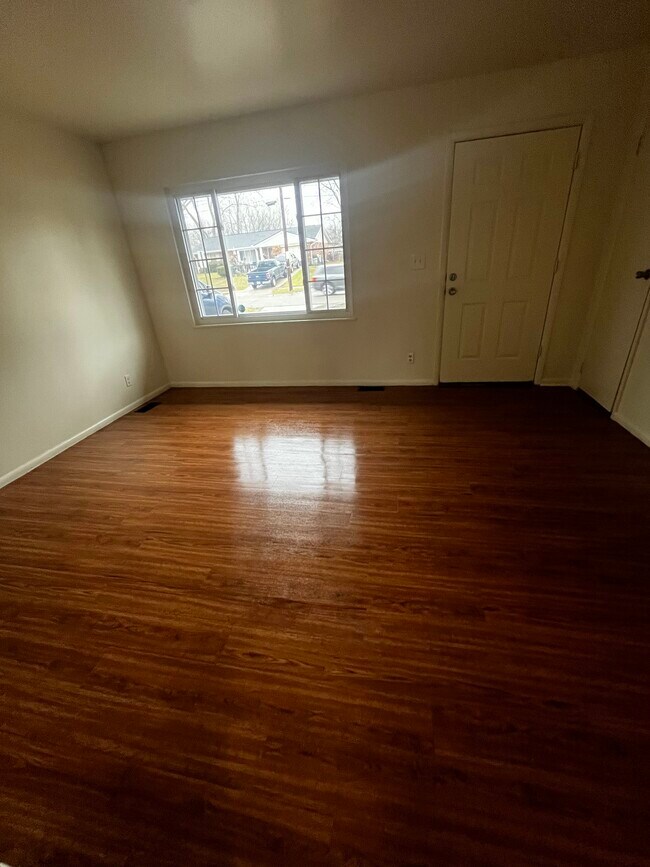 Photo - 2455 Merriway Ln