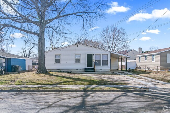 Building Photo - 127 Ransone St Rental