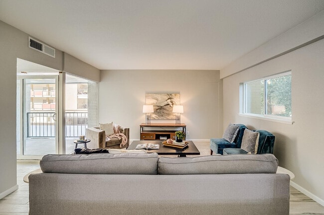 Photo - 351 E Thomas Rd Unit D201