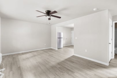 Photo - 1217 Pineview St