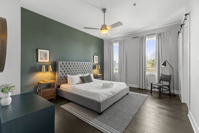 Building Photo - 1224 2nd Ave S Unit APT 302