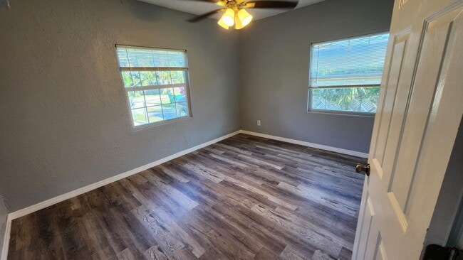 Photo - 453 Solona St