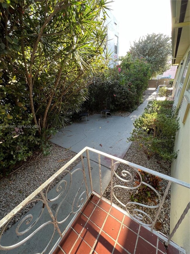 Photo - 620 Jefferson Ave Unit 2