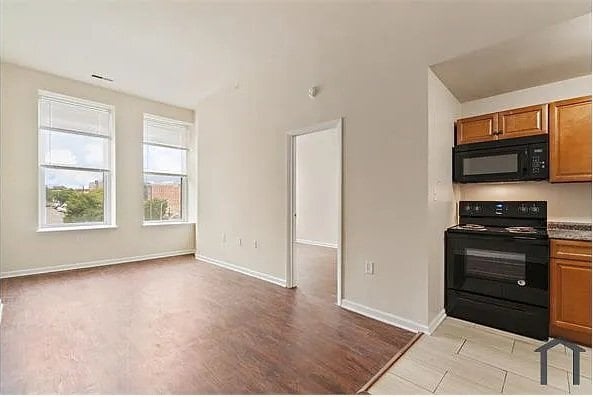 Photo - 317 E North Ave