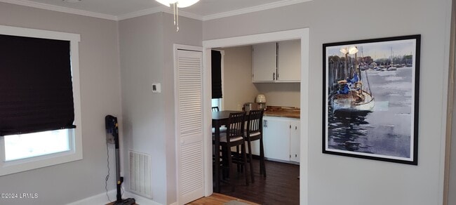 Photo - 607 Waight St