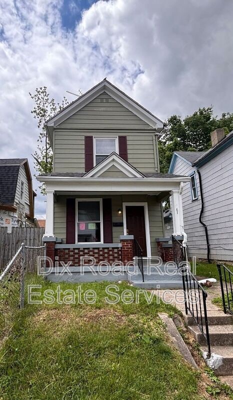 Photo - 67 S McGee St House