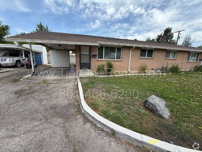 Building Photo - NO DEPOSIT option available for qualified ... Rental