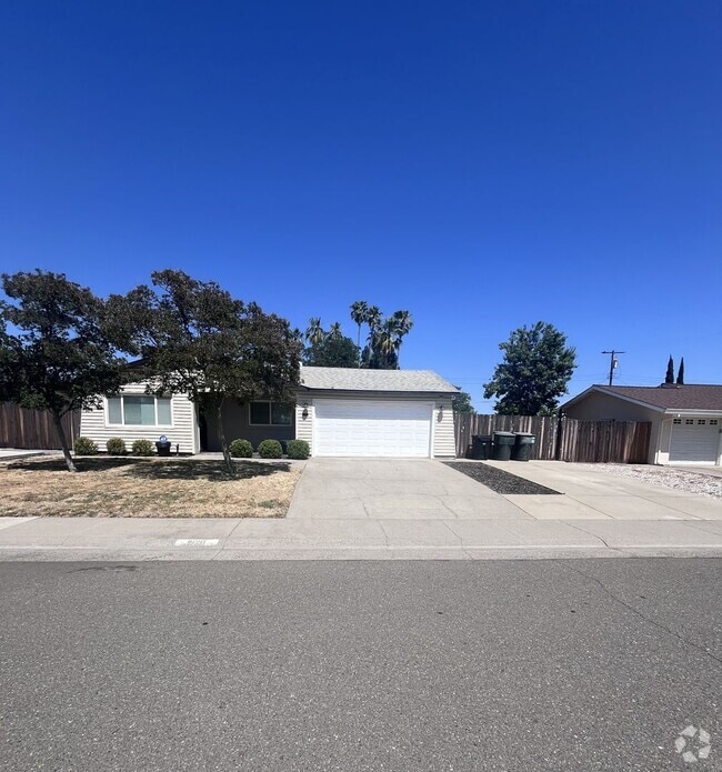 Building Photo - BEAUTIFUL 3 BEDROOM HOME IN ELVERTA!!