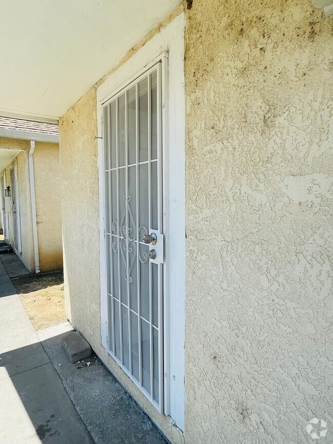 Building Photo - 316 6th St Unit #12 Rental